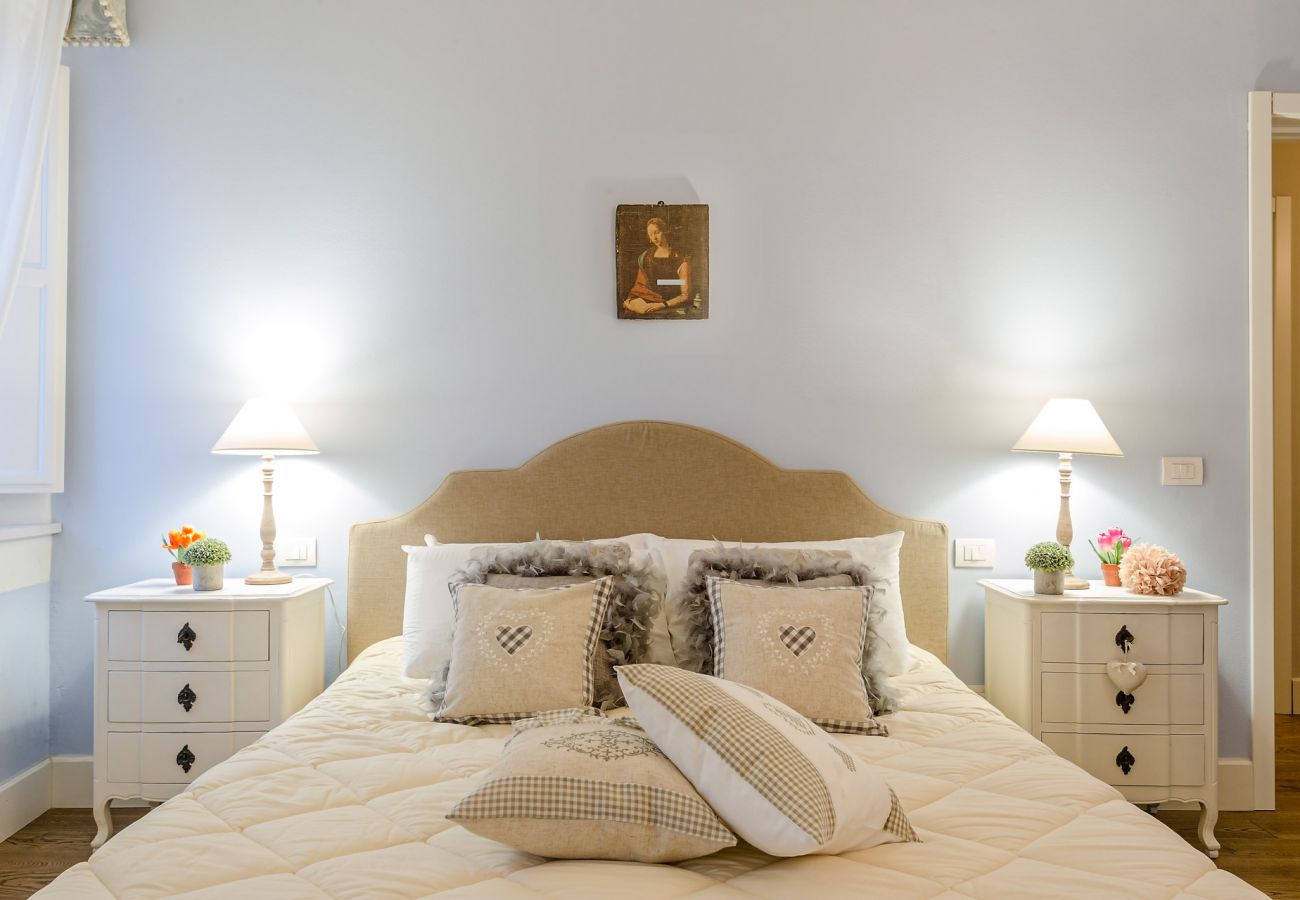 Apartamento em Lucca - 2 Bedrooms 2 Bathrooms Romantic Apartment with Terrace and Parking in Lucca Apartamento em Lucca - 2 Bedrooms 2 Bathrooms Romantic Apartment with Terrace and Parking in Lucca