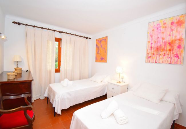 Chalet em Alcúdia - Trevol 020 fantástica casa con gran jardín y terraza, barbacoa, aire acondicionado y WiFi Chalet em Alcúdia - Trevol 020 fantástica casa con gran jardín y terraza, barbacoa, aire acondicionado y WiFi