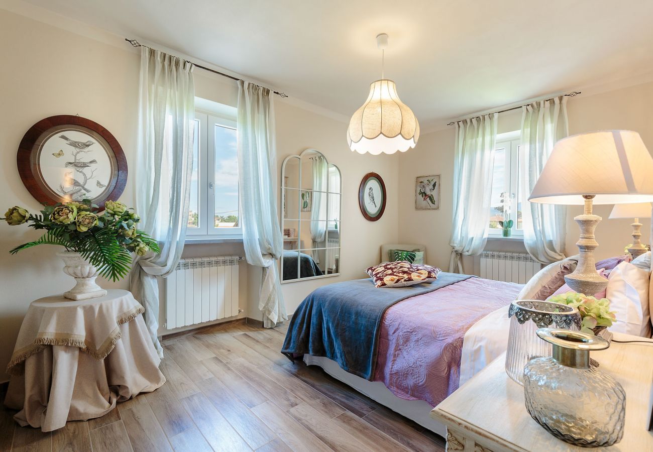 Villa em Capannori - VILLA PEMOLA a Luxury Farmhouse with Garden and bikes in Lucca Town Villa em Capannori - VILLA PEMOLA a Luxury Farmhouse with Garden and bikes in Lucca Town
