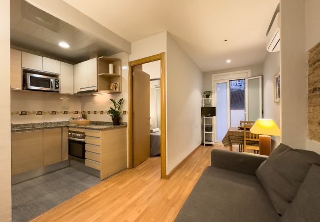 Apartamento em Barcelona - Bonito apartamento restaurado para alugar em Barcelona com terraço privado Apartamento em Barcelona - Bonito apartamento restaurado para alugar em Barcelona com terraço privado