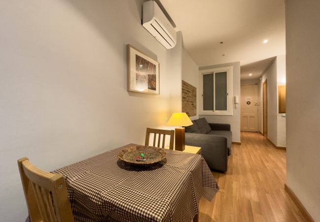 Apartamento em Barcelona - Bonito apartamento restaurado para alugar em Barcelona com terraço privado Apartamento em Barcelona - Bonito apartamento restaurado para alugar em Barcelona com terraço privado