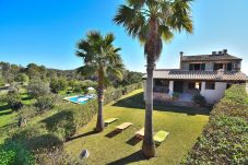 Villa em Selva - Cantabou 014 magnífica finca con piscina privada, gran jardín, barbacoa y aire acondicionado