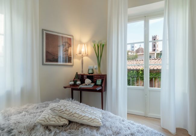 Apartamento em Lucca - The Most Central Terrace inside the Walls of Lucca Apartamento em Lucca - The Most Central Terrace inside the Walls of Lucca