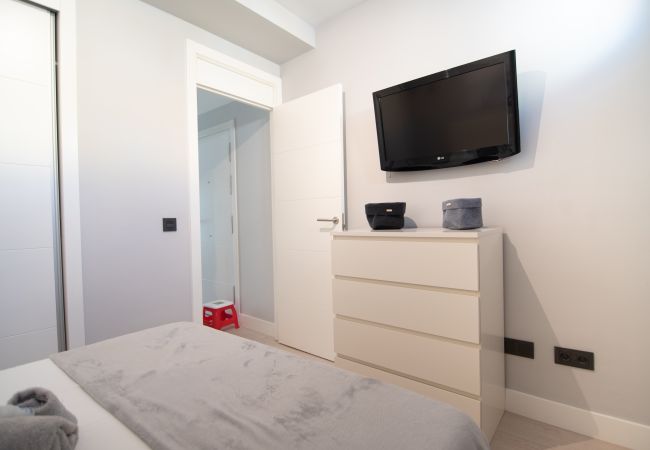 Apartamento em Madrid - M (JMC 5) APARTMENT 1 ROOM 2 PAX PARKING BERNABEU STADIUM - MADRID BUSINESS CENTER Apartamento em Madrid - M (JMC 5) APARTMENT 1 ROOM 2 PAX PARKING BERNABEU STADIUM - MADRID BUSINESS CENTER