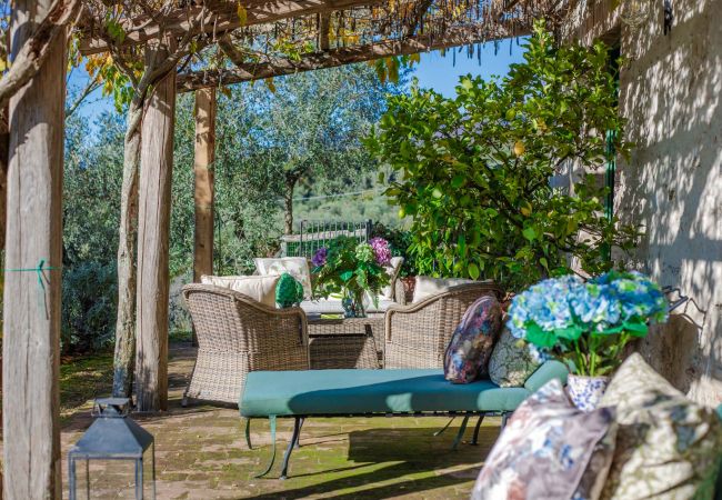 Villa em Lucca - Villa Gufo The Place to Be. Panoramic Private Pool with a Lucca View and Private Tennis Court Villa em Lucca - Villa Gufo The Place to Be. Panoramic Private Pool with a Lucca View and Private Tennis Court