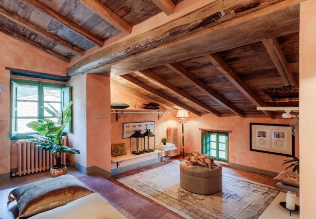 Villa em Lucca - Villa Gufo The Place to Be. Panoramic Private Pool with a Lucca View and Private Tennis Court Villa em Lucca - Villa Gufo The Place to Be. Panoramic Private Pool with a Lucca View and Private Tennis Court