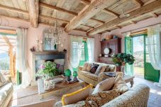 Villa em Lucca - Villa Gufo The Place to Be. Panoramic Private Pool with a Lucca View and Private Tennis Court