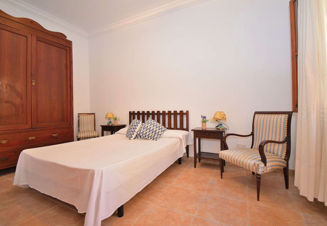 Casa em Maria de la salut - Sa Raval 082 acogedora casa de pueblo tradicional con terraza y WiFi Casa em Maria de la salut - Sa Raval 082 acogedora casa de pueblo tradicional con terraza y WiFi