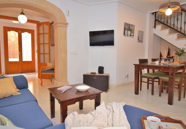 Casa em Muro - Ca Ses Nines 003 fantástica casa de pueblo con terraza, barbacoa, aire acondicionado y WiFi Casa em Muro - Ca Ses Nines 003 fantástica casa de pueblo con terraza, barbacoa, aire acondicionado y WiFi