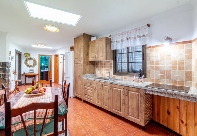 Casa em Moya - Mari House With Jacuzzi and BBQ by CanariasGetaway Casa em Moya - Mari House With Jacuzzi and BBQ by CanariasGetaway