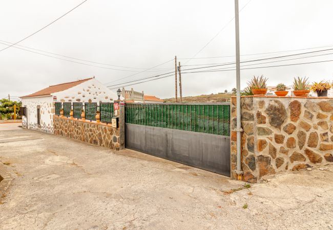 Casa em Moya - Mari House With Jacuzzi and BBQ by CanariasGetaway Casa em Moya - Mari House With Jacuzzi and BBQ by CanariasGetaway