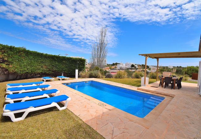 Chalet em Cala d'Or - Can Baltasar 224 fantástica villa con piscina privada, jardín, barbacoa y aire acondicionado Chalet em Cala d'Or - Can Baltasar 224 fantástica villa con piscina privada, jardín, barbacoa y aire acondicionado