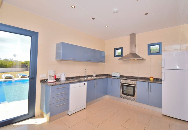 Chalet em Cala d'Or - Can Baltasar 224 fantástica villa con piscina privada, jardín, barbacoa y aire acondicionado Chalet em Cala d'Or - Can Baltasar 224 fantástica villa con piscina privada, jardín, barbacoa y aire acondicionado