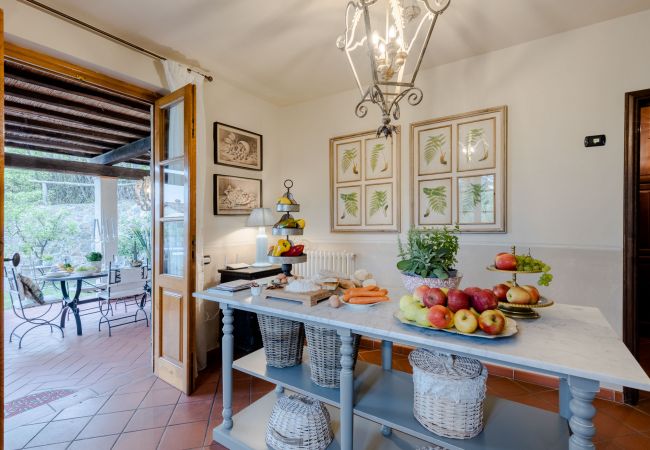 Villa em Lucca - VILLA ARSINA, Modern Italian Tradition. Private Pool Villa em Lucca - VILLA ARSINA, Modern Italian Tradition. Private Pool