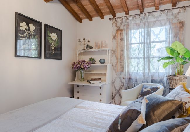 Villa em Lucca - VILLA ARSINA, Modern Italian Tradition. Private Pool Villa em Lucca - VILLA ARSINA, Modern Italian Tradition. Private Pool