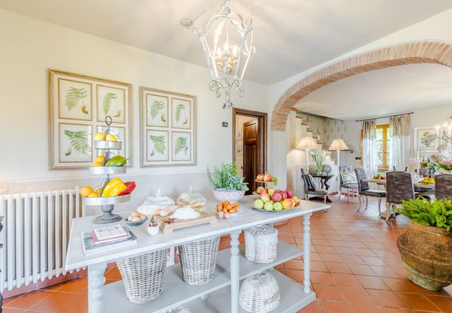 Villa em Lucca - VILLA ARSINA, Modern Italian Tradition. Private Pool Villa em Lucca - VILLA ARSINA, Modern Italian Tradition. Private Pool