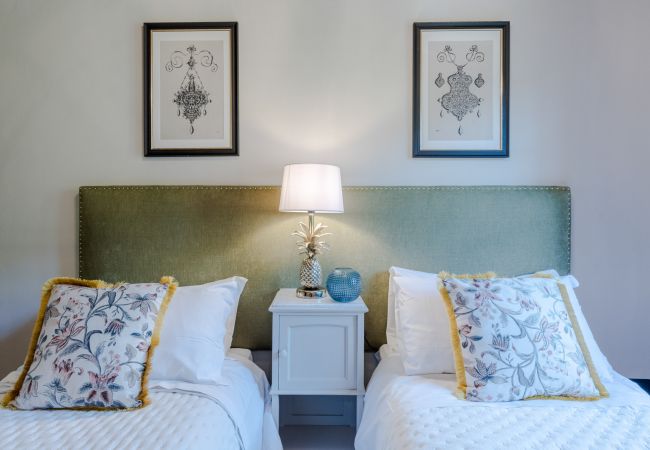 Villa em Lucca - VILLA ARSINA, Modern Italian Tradition. Private Pool Villa em Lucca - VILLA ARSINA, Modern Italian Tradition. Private Pool