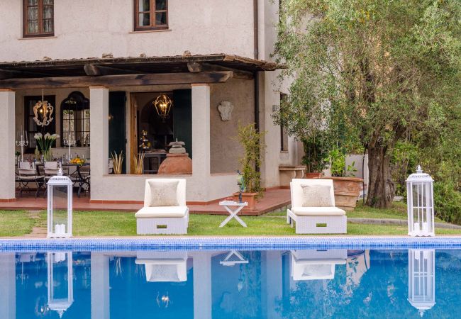 Villa em Lucca - VILLA ARSINA, Modern Italian Tradition. Private Pool Villa em Lucca - VILLA ARSINA, Modern Italian Tradition. Private Pool