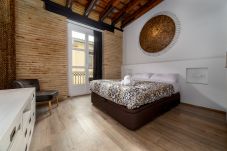 Apartamento em Valencia ciudad - CENTER-Luxurious 1BR, 1BA-Terrace, WI-FI, A/C 