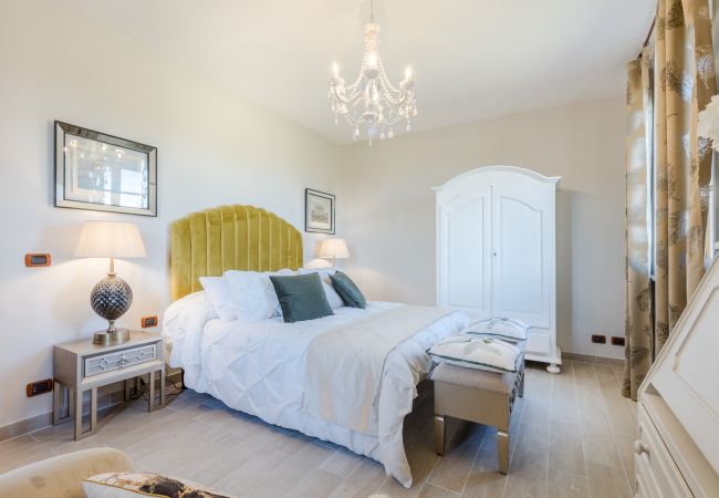 Villa em Lucca - Nonna Bianca, a Genuine Farmhouse in Sant'Alessio, Lucca Villa em Lucca - Nonna Bianca, a Genuine Farmhouse in Sant'Alessio, Lucca