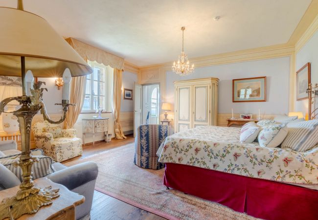 Villa em Lucca - Luxury Wine Estate Villa Framed Among Lucca' Hills Villa em Lucca - Luxury Wine Estate Villa Framed Among Lucca' Hills