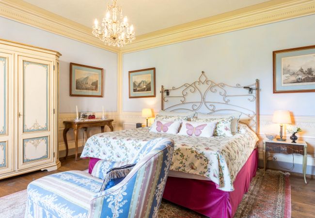 Villa em Lucca - Luxury Wine Estate Villa Framed Among Lucca' Hills Villa em Lucca - Luxury Wine Estate Villa Framed Among Lucca' Hills