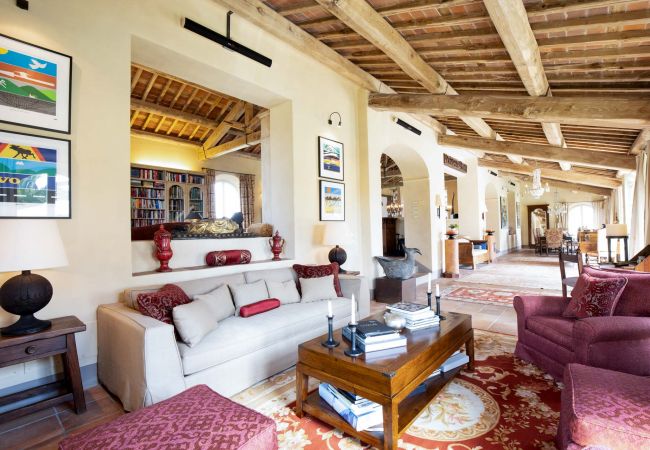 Villa em Lucca - Luxury Wine Estate Villa Framed Among Lucca' Hills Villa em Lucca - Luxury Wine Estate Villa Framed Among Lucca' Hills