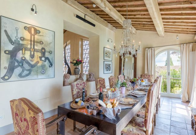 Villa em Lucca - Luxury Wine Estate Villa Framed Among Lucca' Hills Villa em Lucca - Luxury Wine Estate Villa Framed Among Lucca' Hills