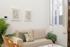 Apartamento em Sevilla - Hommyhome Conteros 002
