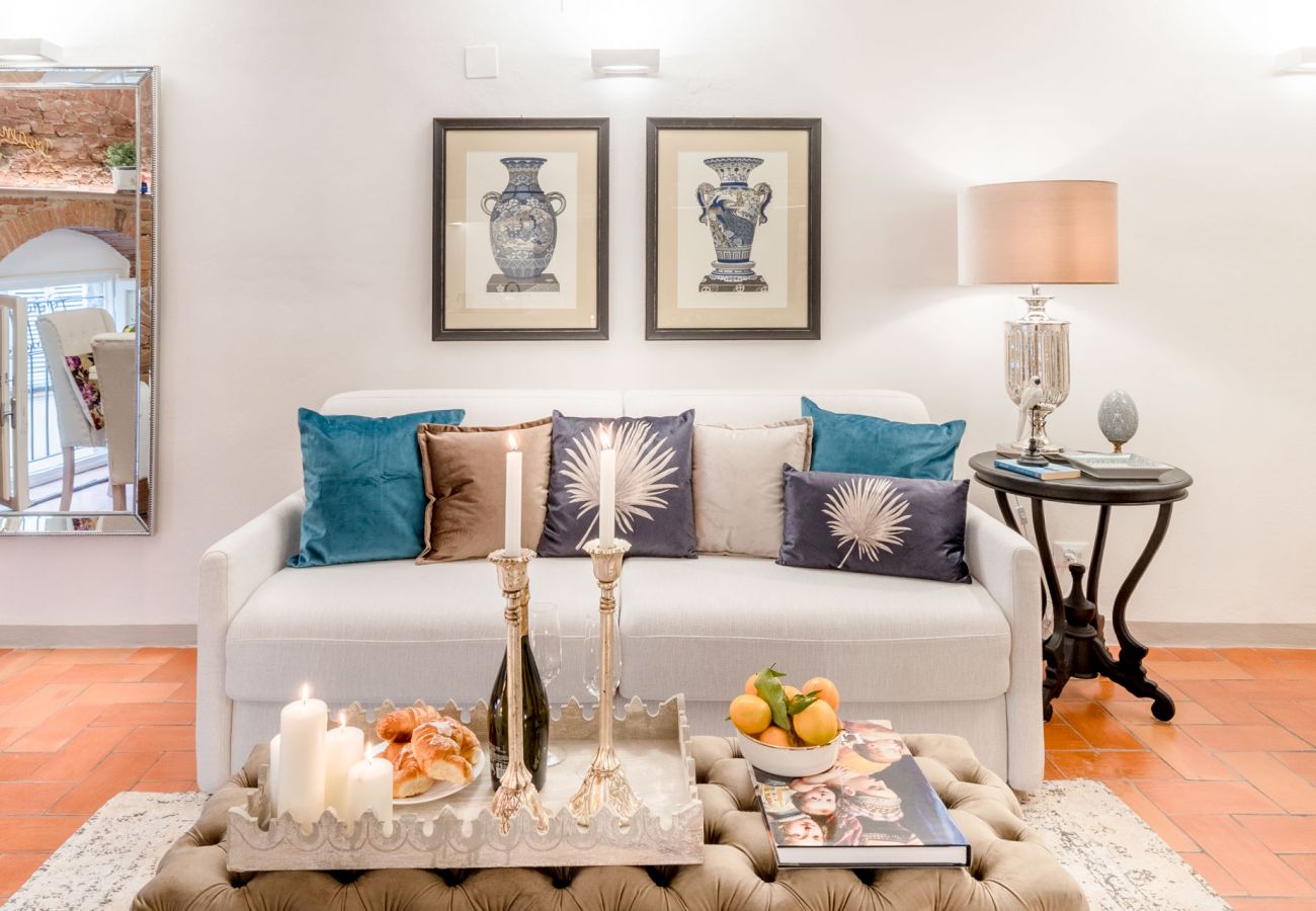 Apartamento em Lucca - A Million Dollar's View: the Lucca Colosseum. Luxury 1 bedroom 1 Bathroom Apartment Apartamento em Lucca - A Million Dollar's View: the Lucca Colosseum. Luxury 1 bedroom 1 Bathroom Apartment