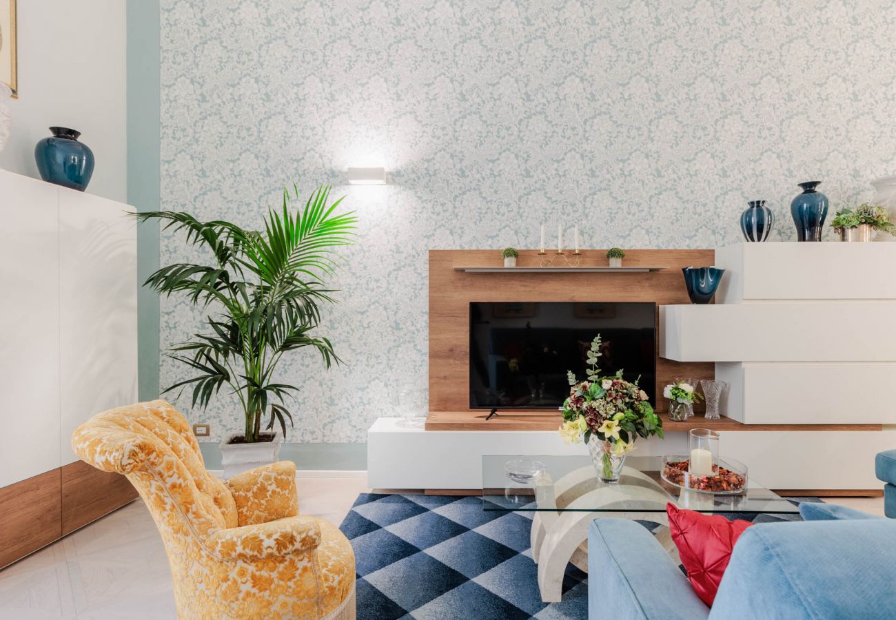 Apartamento em Lucca - Luxury 3 Bedrooms Apartment with Elevator inside Lucca by the Main Square Piazza San Michele  Apartamento em Lucca - Luxury 3 Bedrooms Apartment with Elevator inside Lucca by the Main Square Piazza San Michele