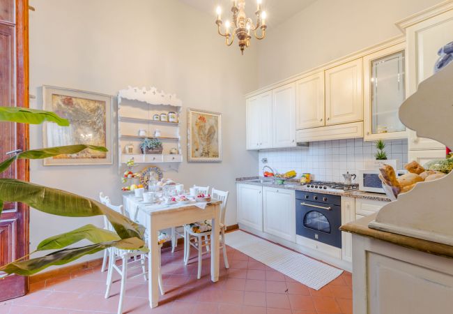 Apartamento em Lucca - The Garden Along The Stream, romantic apartment with private garden inside the walls of Lucca Apartamento em Lucca - The Garden Along The Stream, romantic apartment with private garden inside the walls of Lucca