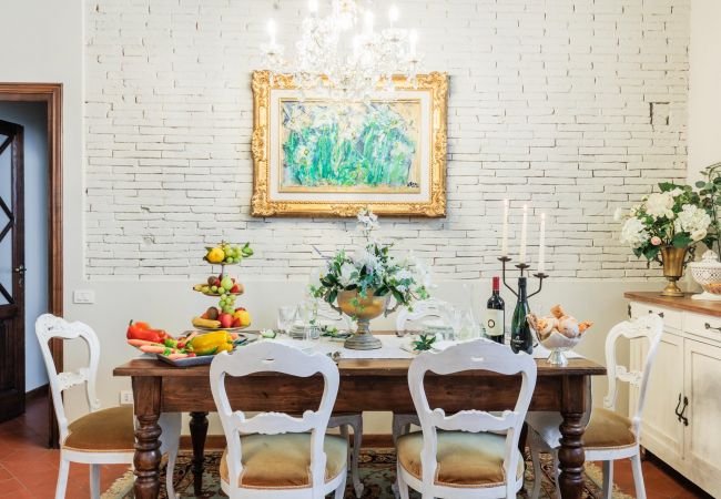 Apartamento em Lucca - The Garden Along The Stream, romantic apartment with private garden inside the walls of Lucca Apartamento em Lucca - The Garden Along The Stream, romantic apartment with private garden inside the walls of Lucca