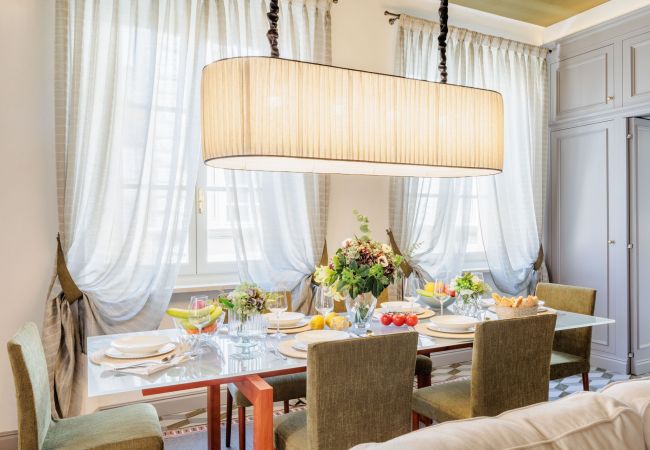 Apartamento em Lucca - Contemporary 4 bedrooms 4 bathrooms Apartment Apartamento em Lucca - Contemporary 4 bedrooms 4 bathrooms Apartment