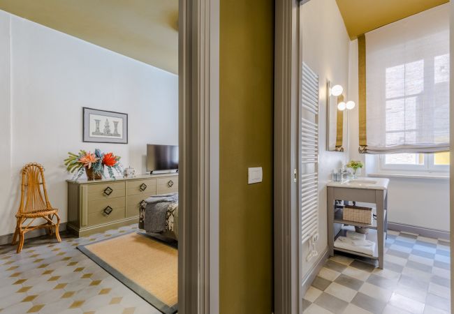 Apartamento em Lucca - Contemporary 4 bedrooms 4 bathrooms Apartment Apartamento em Lucca - Contemporary 4 bedrooms 4 bathrooms Apartment