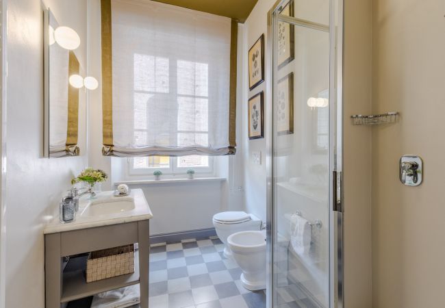 Apartamento em Lucca - Contemporary 4 bedrooms 4 bathrooms Apartment Apartamento em Lucca - Contemporary 4 bedrooms 4 bathrooms Apartment