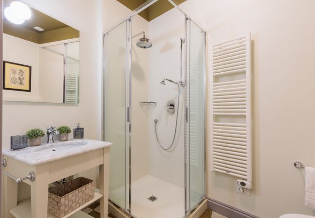 Apartamento em Lucca - Contemporary 4 bedrooms 4 bathrooms Apartment Apartamento em Lucca - Contemporary 4 bedrooms 4 bathrooms Apartment