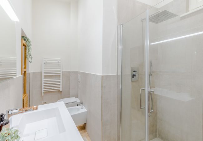 Apartamento em Lucca - Casa Lazzaro Contemporary Ground Floor Apartment inside the walls of Lucca Apartamento em Lucca - Casa Lazzaro Contemporary Ground Floor Apartment inside the walls of Lucca