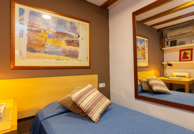 Apartamento em Barcelona - TERRAÇO PRIVADO, 4 quartos, 2 casas de banho Apartamento em Barcelona - TERRAÇO PRIVADO, 4 quartos, 2 casas de banho