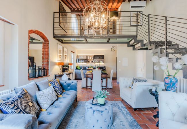 Apartamento em Lucca - Casa Lucky, Romantic Modern 3 bedrooms Penthouse inside the Walls of Lucca Apartamento em Lucca - Casa Lucky, Romantic Modern 3 bedrooms Penthouse inside the Walls of Lucca