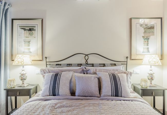 Apartamento em Lucca - Casa Lucky, Romantic Modern 3 bedrooms Penthouse inside the Walls of Lucca Apartamento em Lucca - Casa Lucky, Romantic Modern 3 bedrooms Penthouse inside the Walls of Lucca