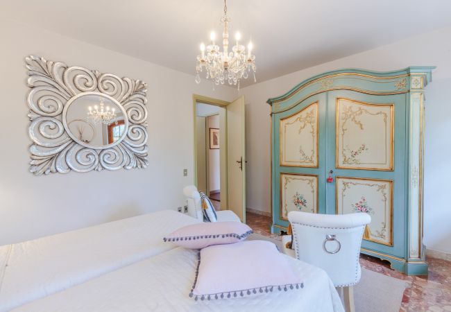 Villa em Monte San quirico - Villa Cesare, a Convenient 4 bedroom Villa with Pool close to Lucca Town Villa em Monte San quirico - Villa Cesare, a Convenient 4 bedroom Villa with Pool close to Lucca Town