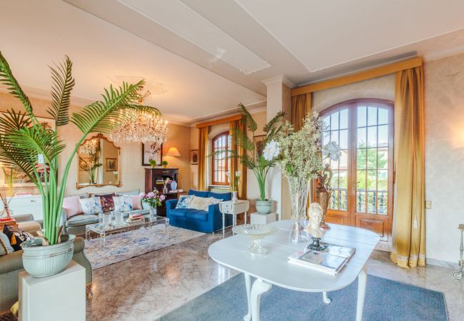 Villa em Monte San quirico - Villa Cesare, a Convenient 4 bedroom Villa with Pool close to Lucca Town Villa em Monte San quirico - Villa Cesare, a Convenient 4 bedroom Villa with Pool close to Lucca Town