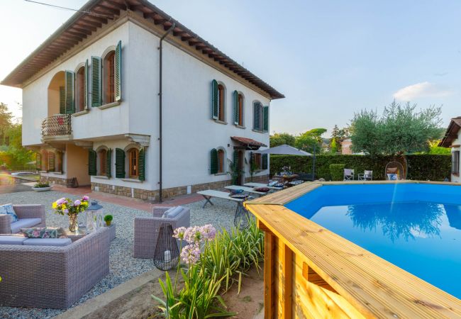 Villa em Monte San quirico - Villa Cesare, a Convenient 4 bedroom Villa with Pool close to Lucca Town Villa em Monte San quirico - Villa Cesare, a Convenient 4 bedroom Villa with Pool close to Lucca Town