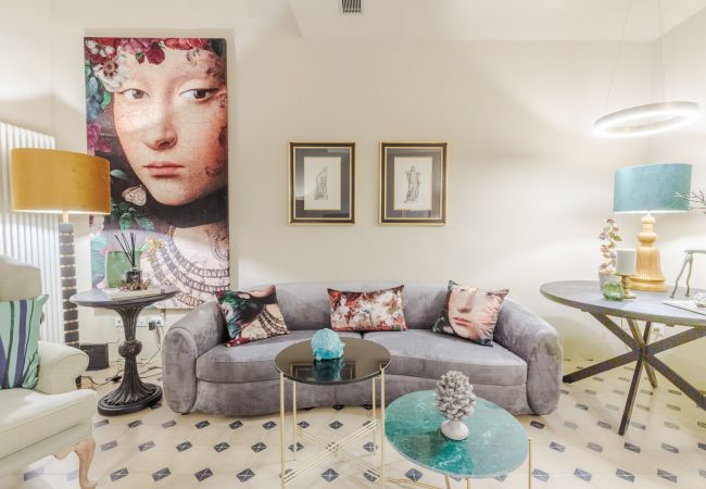 Apartamento em Lucca - Vissi D'Arte, a Luxury Ground Floor Apartment with Private Garden inside the Walls of Lucca Apartamento em Lucca - Vissi D'Arte, a Luxury Ground Floor Apartment with Private Garden inside the Walls of Lucca