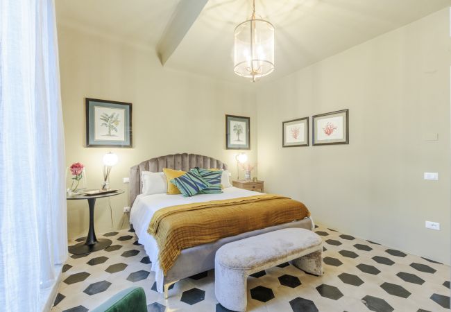 Apartamento em Lucca - Vissi D'Arte, a Luxury Ground Floor Apartment with Private Garden inside the Walls of Lucca Apartamento em Lucca - Vissi D'Arte, a Luxury Ground Floor Apartment with Private Garden inside the Walls of Lucca