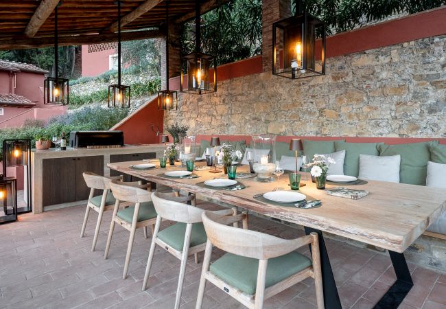 Villa em Lucca - Tramonto Farmhouse, a Luxury Retreat and a Contemporary Story of Tradition Villa em Lucca - Tramonto Farmhouse, a Luxury Retreat and a Contemporary Story of Tradition