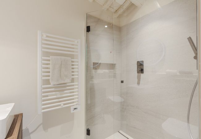 Villa em Lucca - Tramonto Farmhouse, a Luxury Retreat and a Contemporary Story of Tradition Villa em Lucca - Tramonto Farmhouse, a Luxury Retreat and a Contemporary Story of Tradition