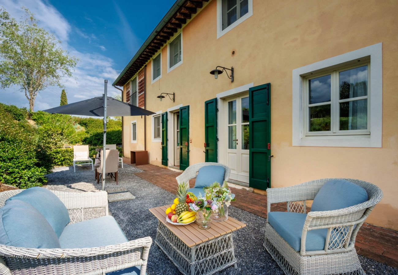 Apartamento em Monte San quirico - One Bedroom Farmhouse Apartment with shared Pool in Fattoria Sardi Wine Resort in Lucca Apartamento em Monte San quirico - One Bedroom Farmhouse Apartment with shared Pool in Fattoria Sardi Wine Resort in Lucca