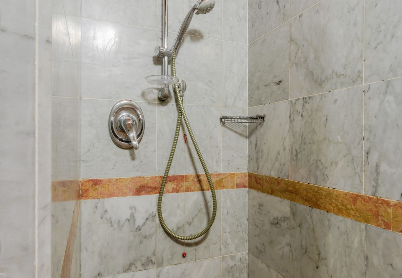 Apartamento em Monte San quirico - One Bedroom Farmhouse Apartment with shared Pool in Fattoria Sardi Wine Resort in Lucca Apartamento em Monte San quirico - One Bedroom Farmhouse Apartment with shared Pool in Fattoria Sardi Wine Resort in Lucca